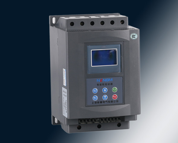 NMJR6中文顯示電機(jī)軟啟動(dòng)器采用智能化液晶中文控制；以單片機(jī)為智能中心，可控硅模塊為執(zhí)行元件對(duì)電動(dòng)機(jī)進(jìn)行全自動(dòng)控制。它適用各種負(fù)載的鼠籠型異步電動(dòng)機(jī)控制，使電…